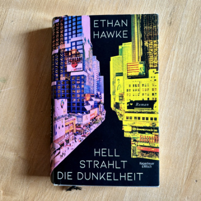 Hell strahlt die Dunkelheit